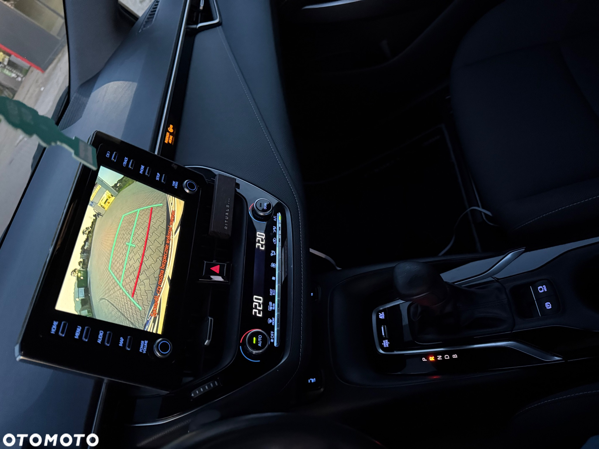 Toyota Corolla 1.8 Hybrid Active - 14