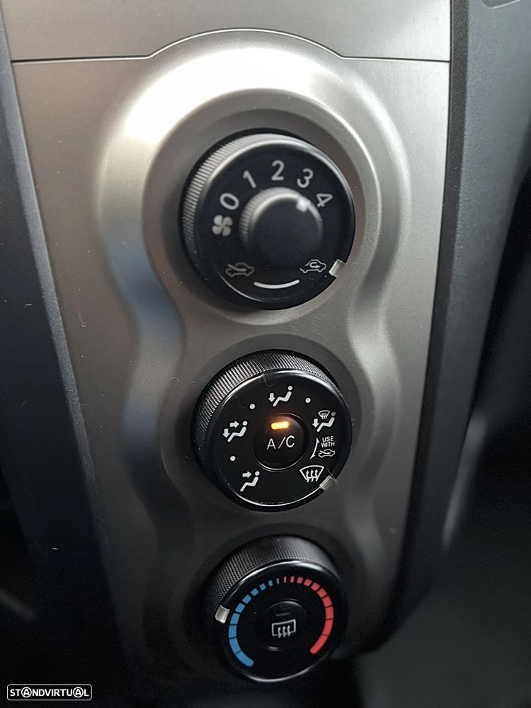 Toyota Yaris 1.33 VVT-i Sport - 12