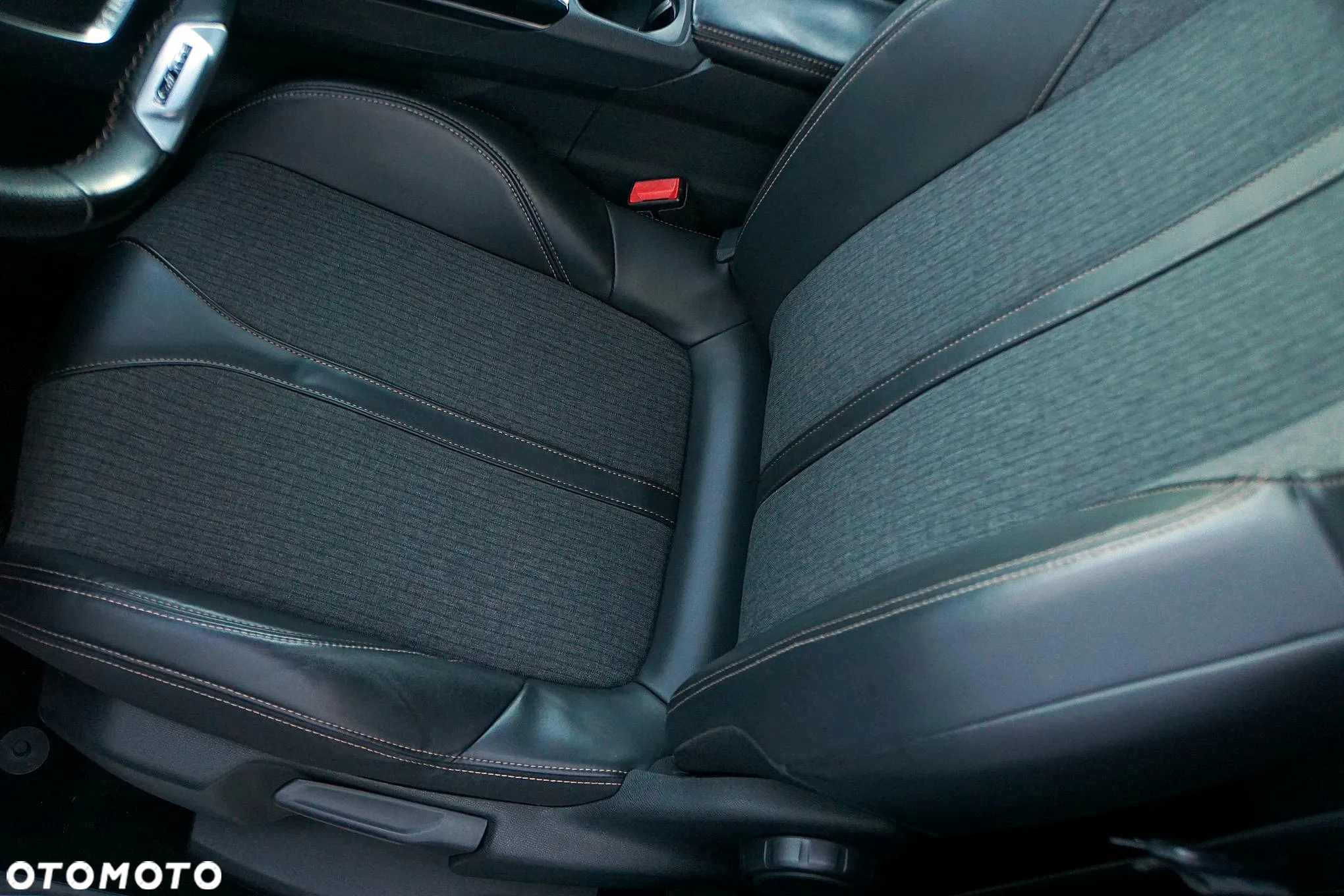 Peugeot 3008 HDi 150 Business-Line - 23