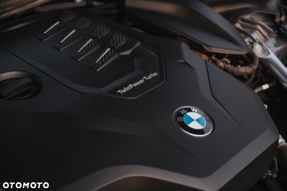 BMW Seria 5 520i - 24