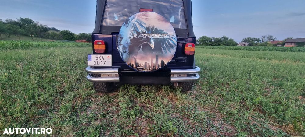 Jeep Wrangler - 11