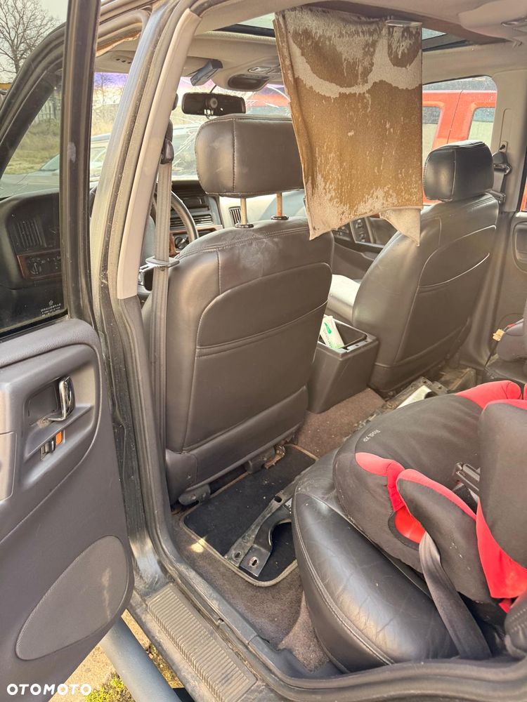 Jeep Grand Cherokee - 11