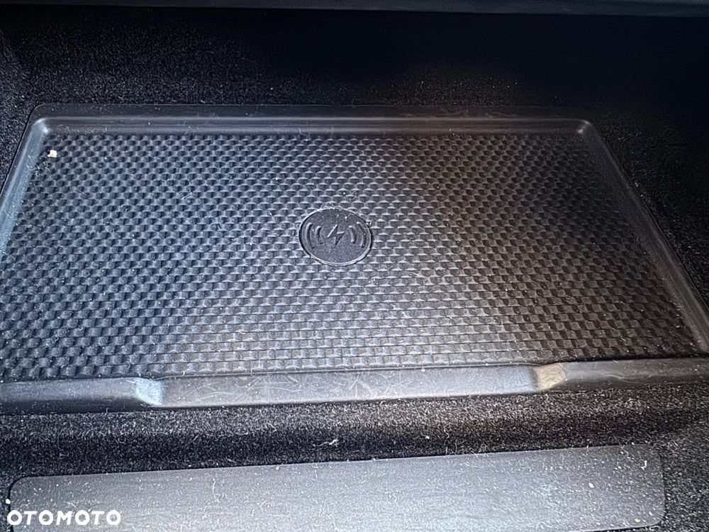 Land Rover Range Rover Sport - 30