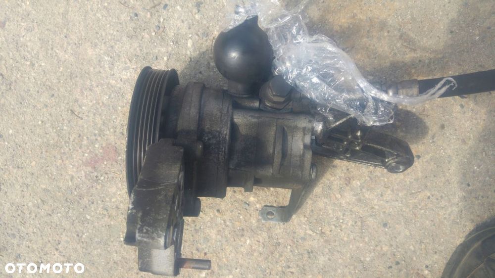 BMW E65 E66 3.0D POMPA WSPOMAGANIA DYNAMIC 6760074 - 3
