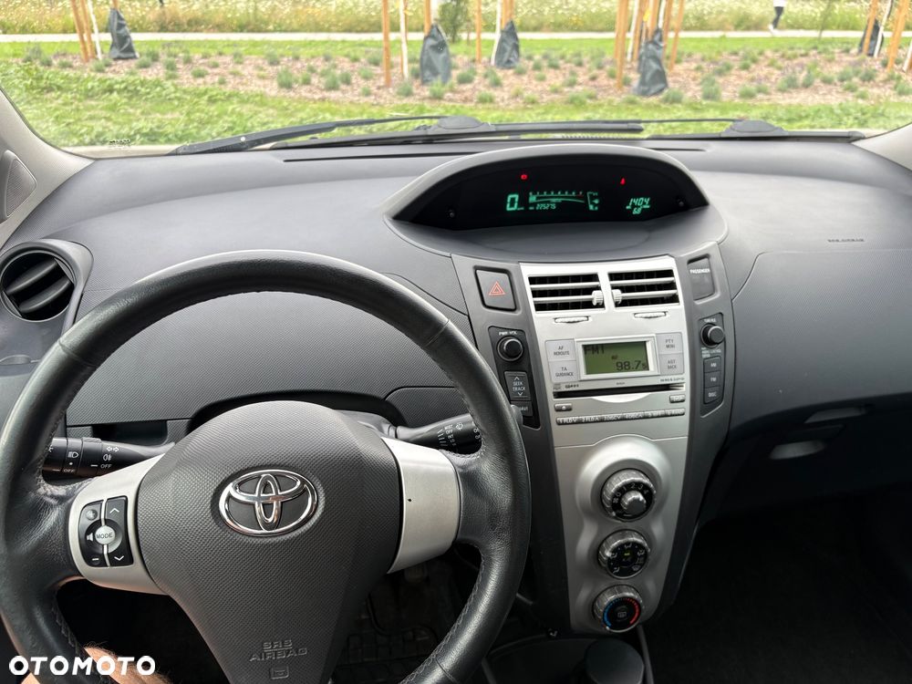 Toyota Yaris 1.3 Luna - 11