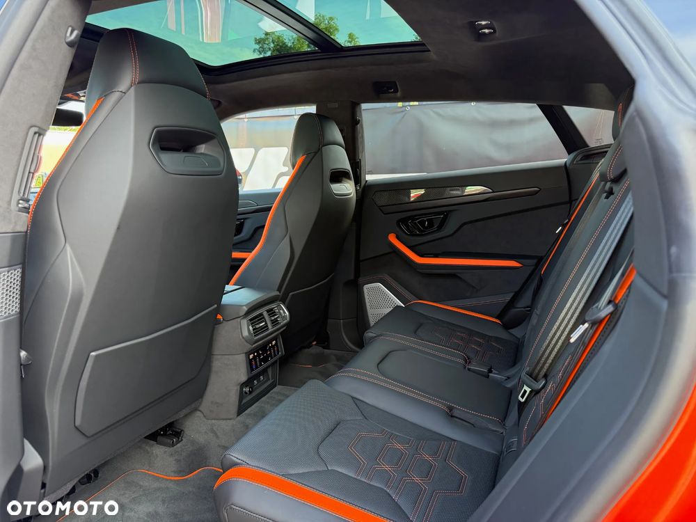 Lamborghini Urus - 31
