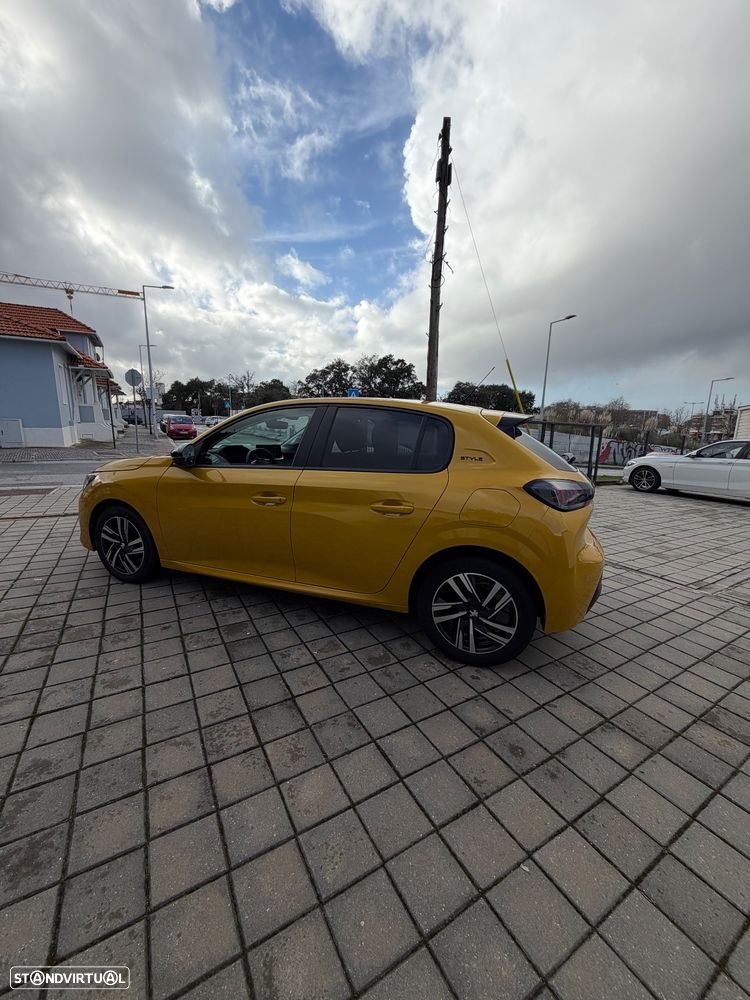 Peugeot 208 1.2 PureTech SE Style - 22