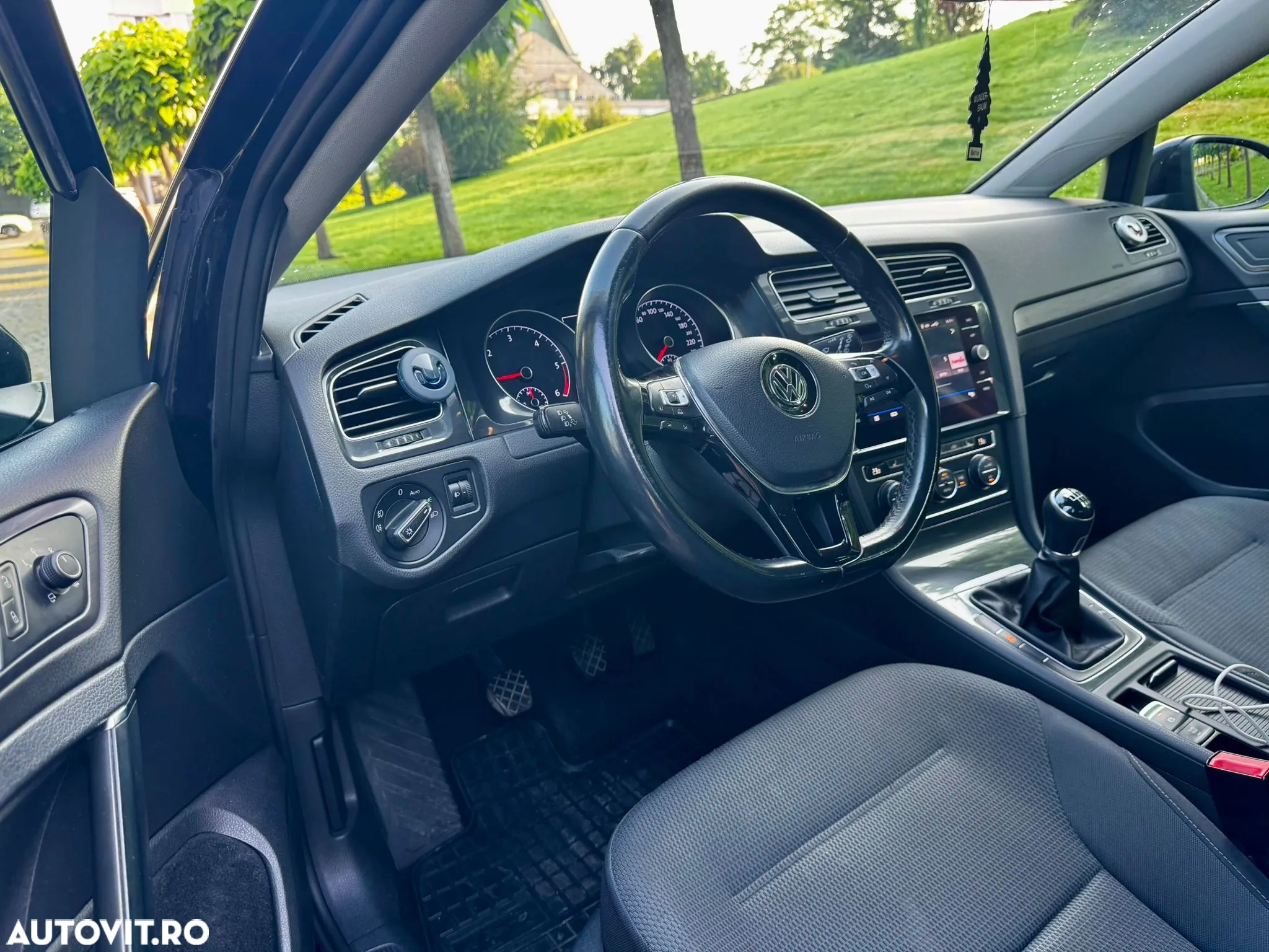 Volkswagen Golf 2.0 TDI Comfortline - 22