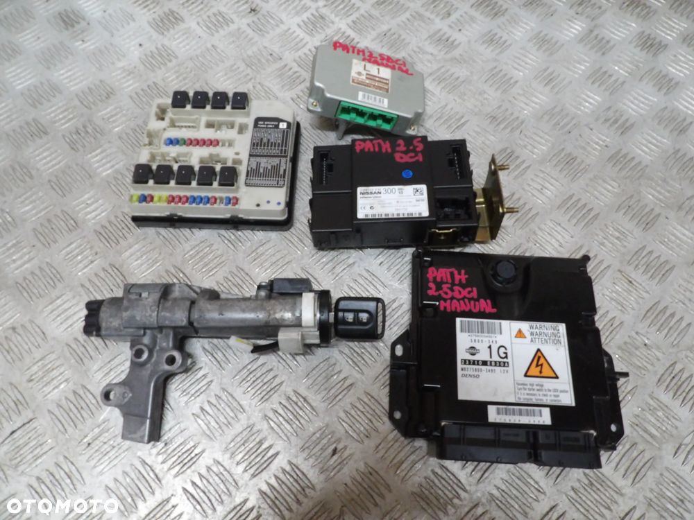 NISSAN PATHFINDER R51 NAVARA D40 2,5 DCI KOMPUTER SILNIKA ZESTAW STARTOWY - 1