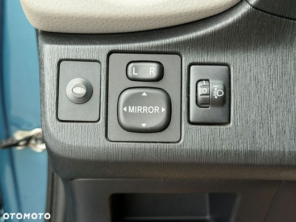 Toyota Yaris 1.33 Premium EU6 - 11