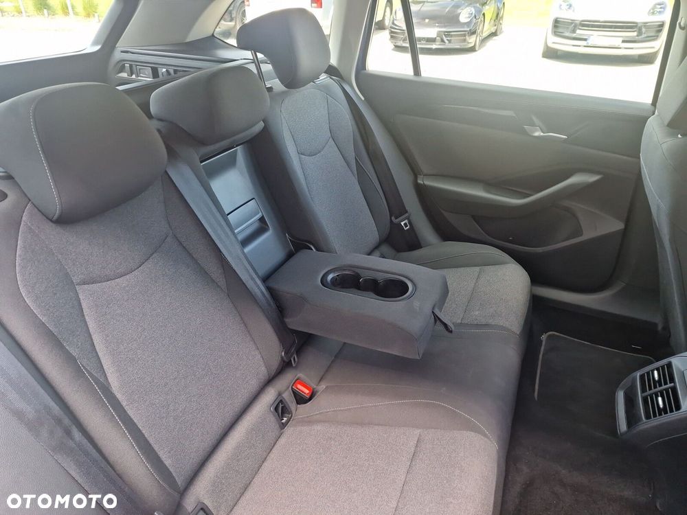 Volkswagen Passat - 17