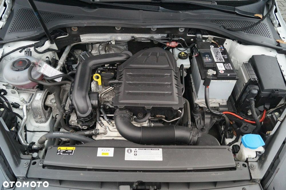 Volkswagen Golf - 26