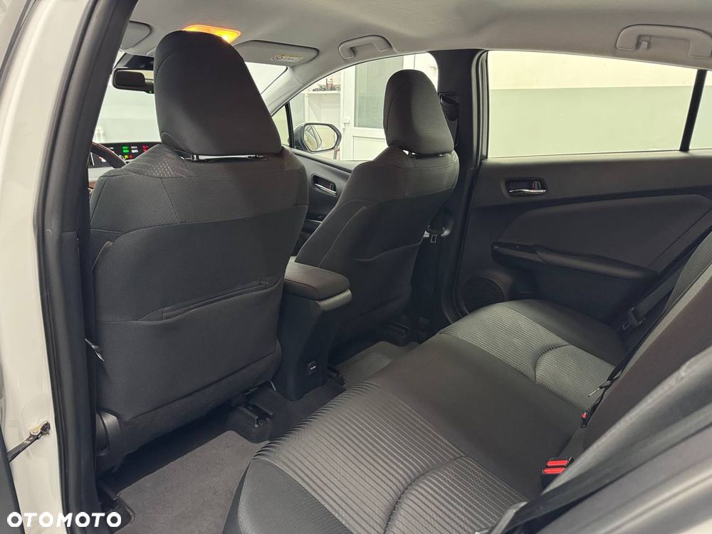 Toyota Prius 1.8 Hybrid Premium - 26