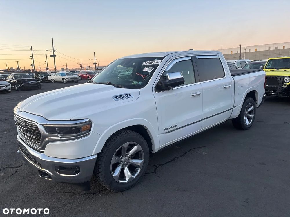RAM 1500 Crew Cab Shortbed Limited - 2