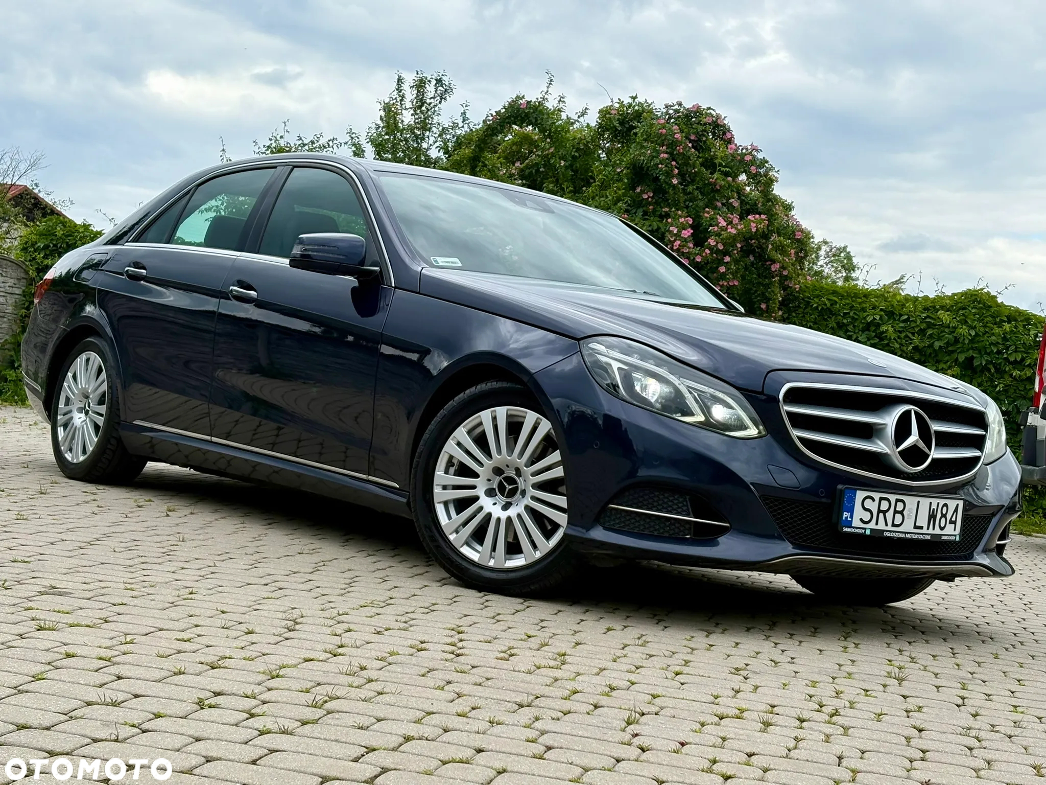 Mercedes-Benz Klasa E 300 T BlueTEC 9G-TRONIC - 2