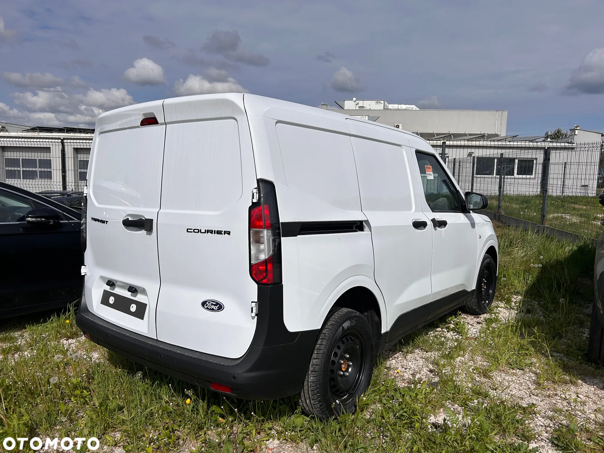 Ford Transit Courier - 3