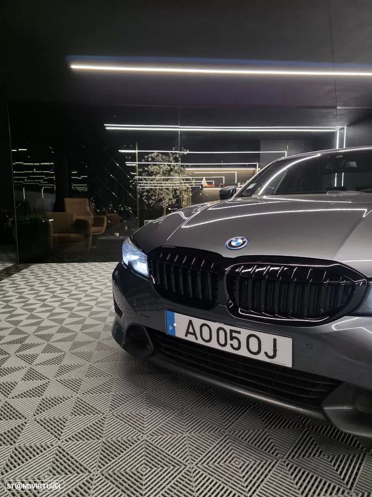 BMW 330 e Line Sport Auto - 3