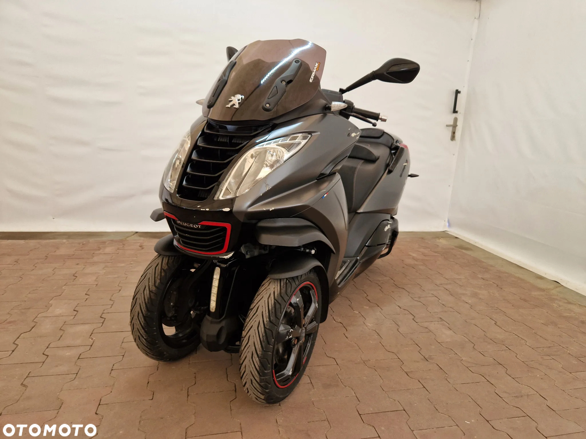Peugeot Metropolis - 2