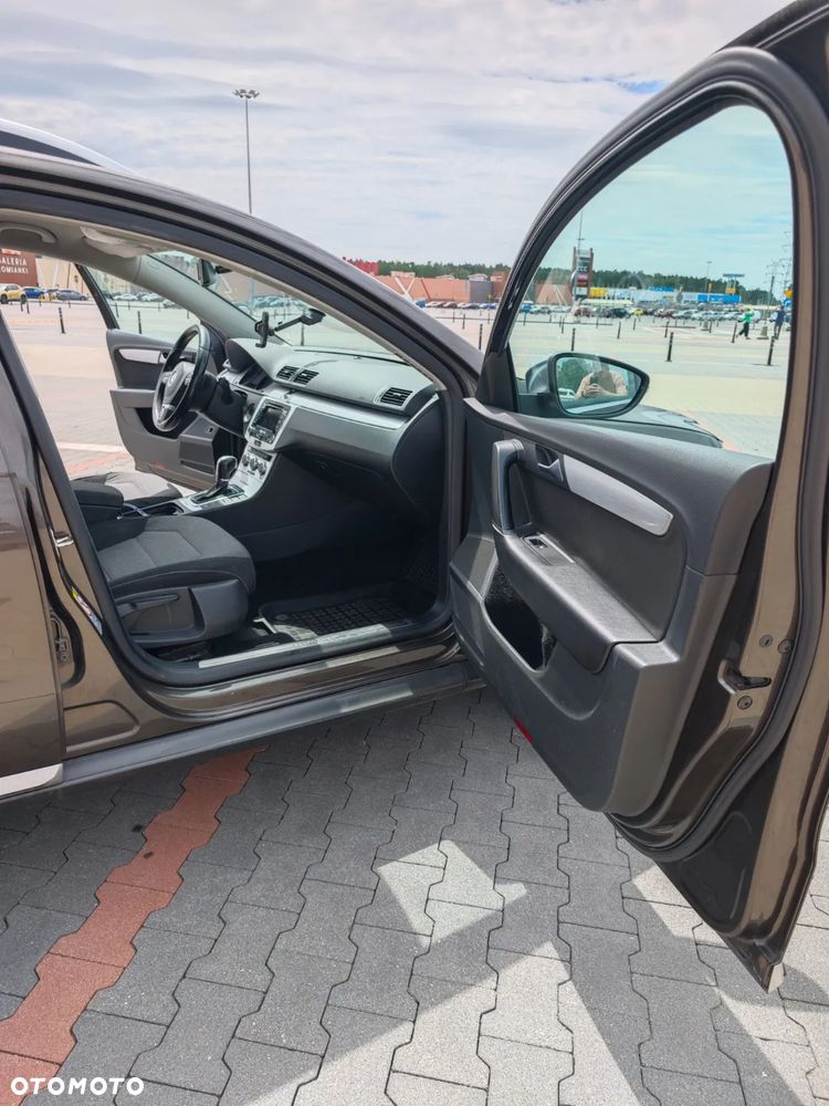 Volkswagen Passat Alltrack - 13