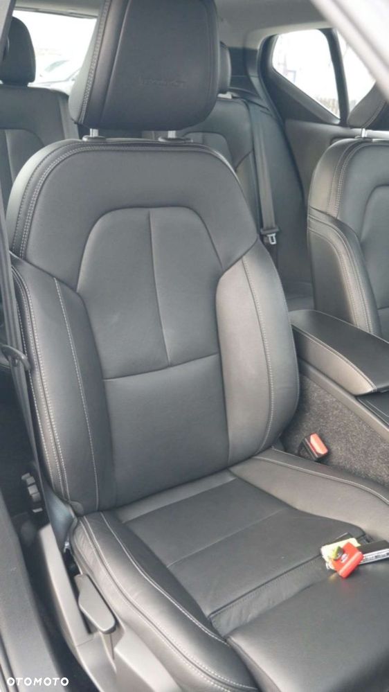 Volvo XC 40 - 18