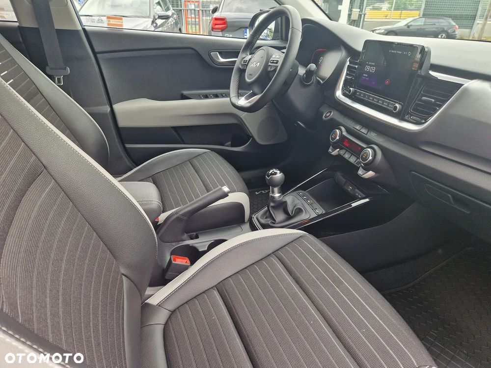Kia Stonic 1.2 L - 13