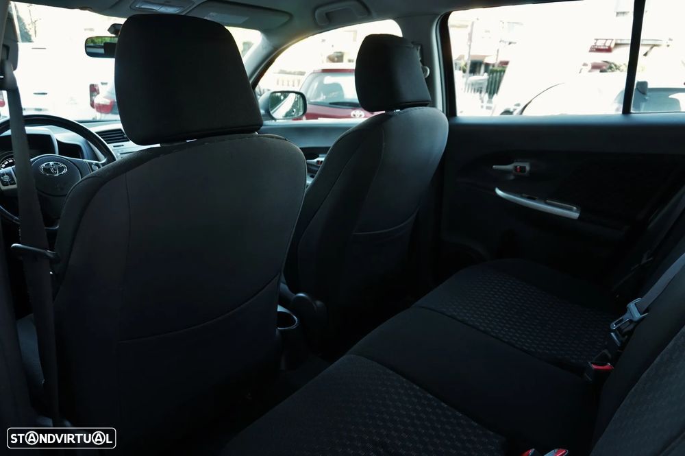 Toyota Urban Cruiser 1.4 D-4D 4x4 Trek - 12