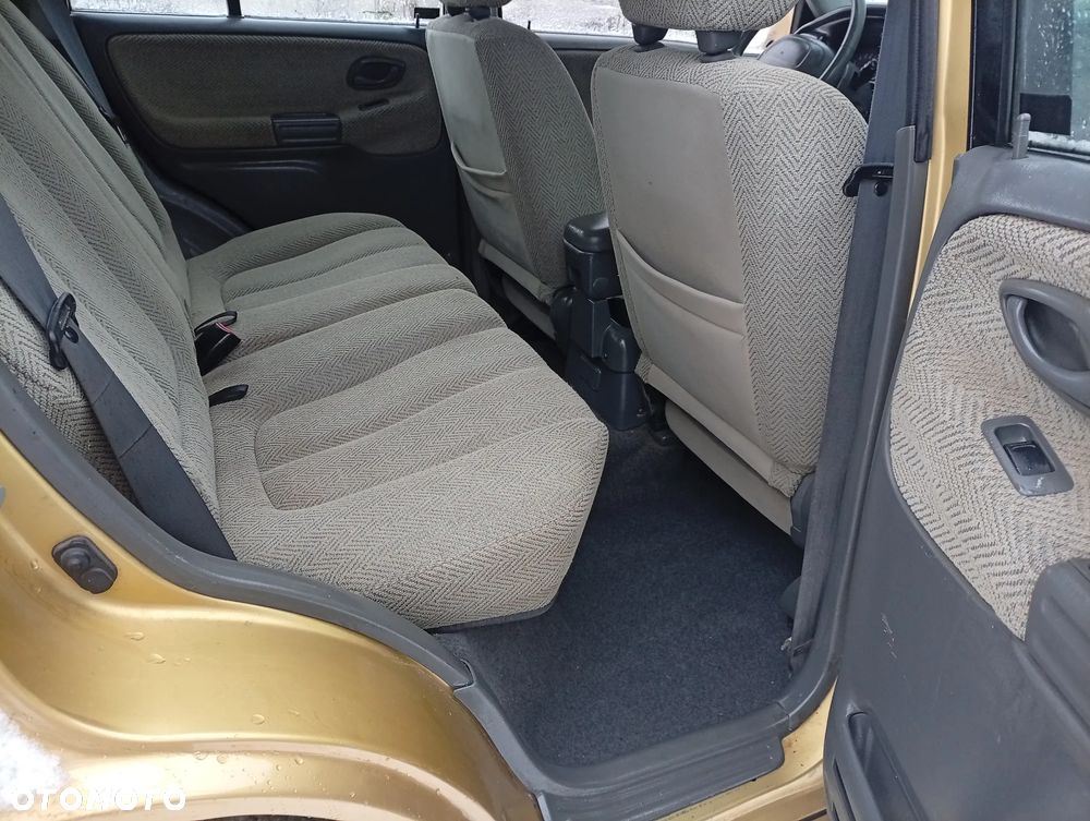 Suzuki Grand Vitara - 12