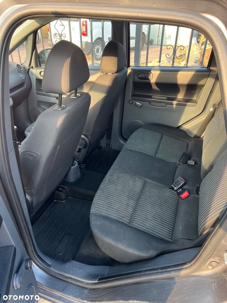 Mitsubishi Colt 1.1 - 10