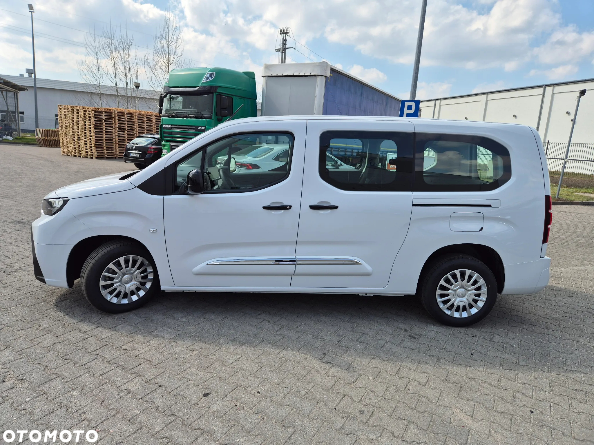 Toyota Proace City Verso Long 1.5 D-4D Business - 11