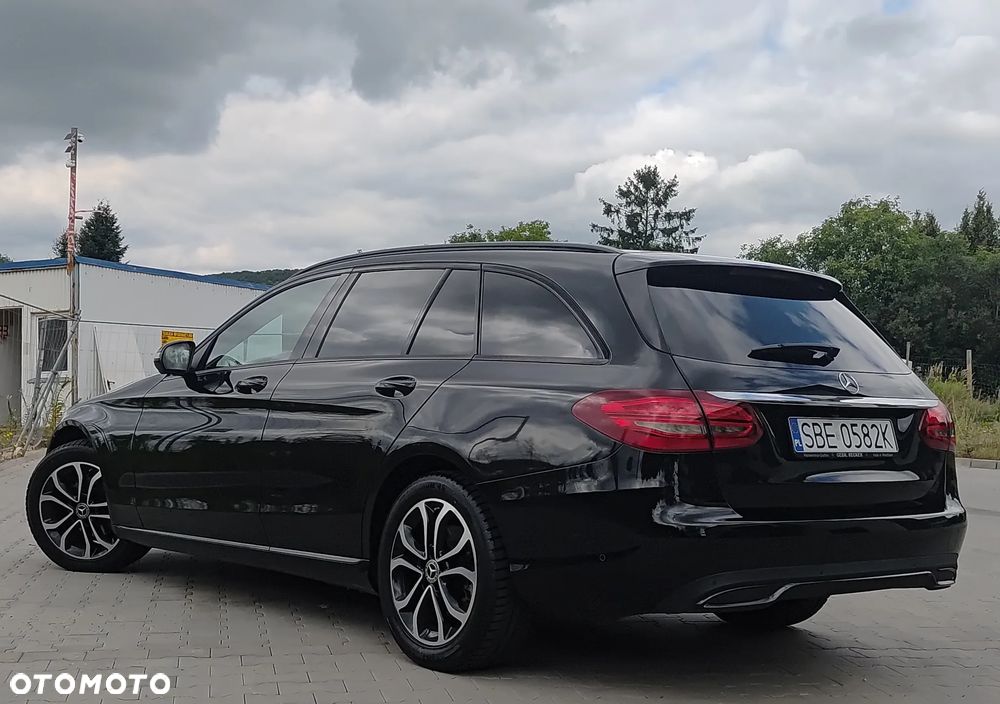 Mercedes-Benz Klasa C 180 (BlueEFFICIENCY) Avantgarde - 4