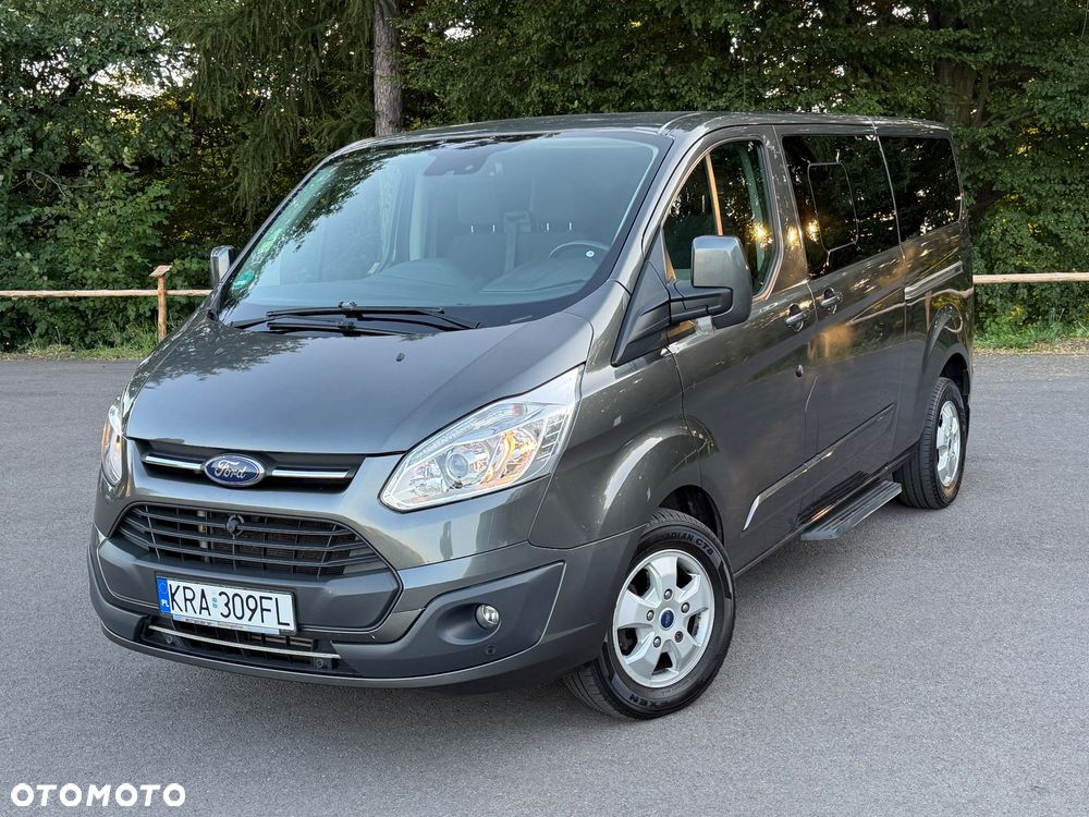 Ford Tourneo Custom - 1