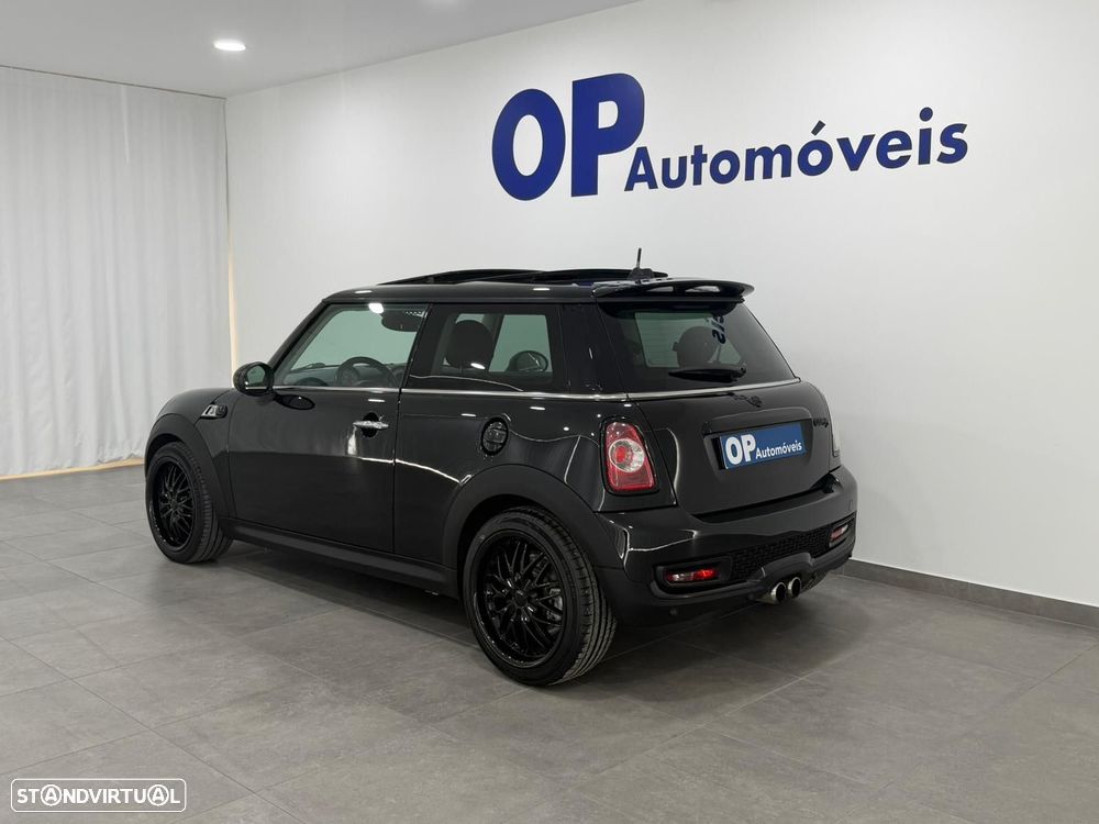 MINI 3 Portas Cooper S - 4