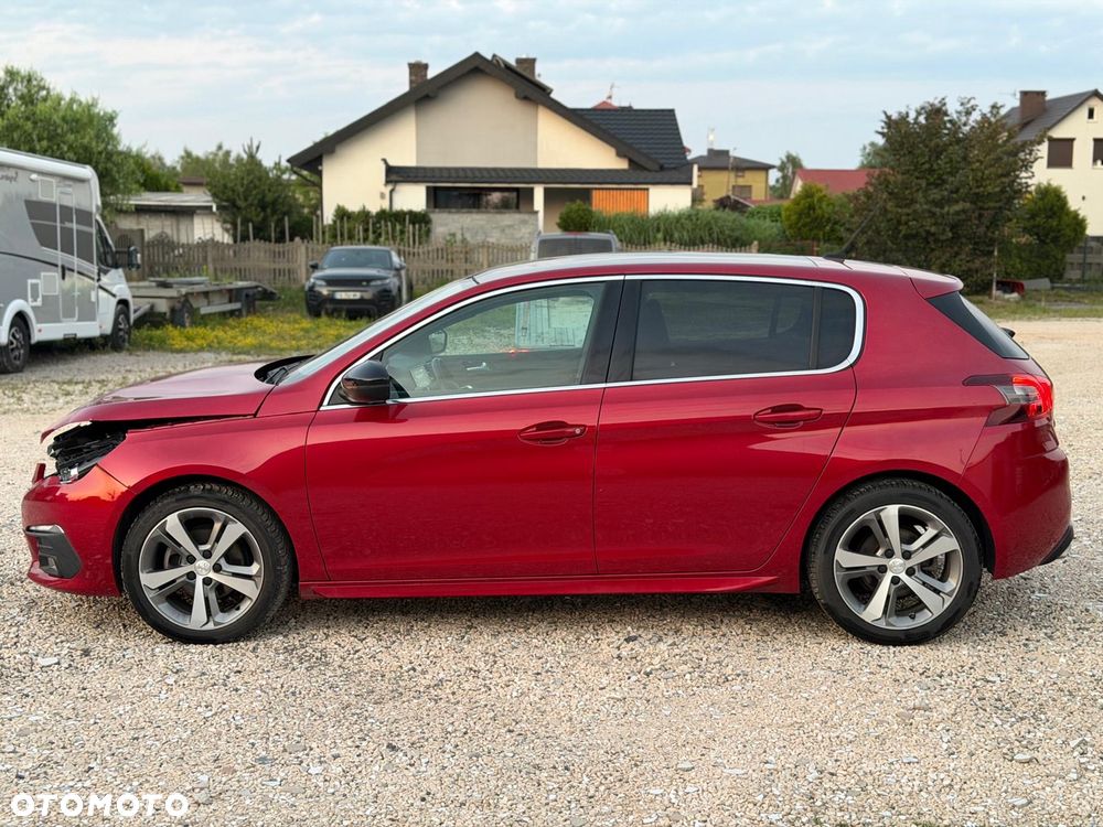 Peugeot 308 - 8