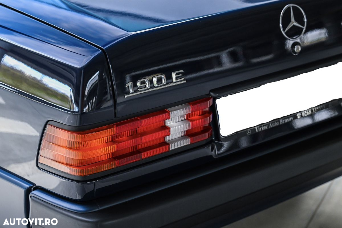 Mercedes-Benz 190 - 7