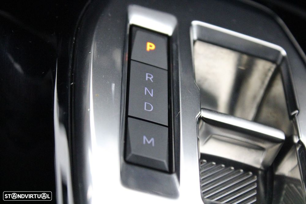 Peugeot 2008 1.5 BlueHDi Active EAT8 - 24