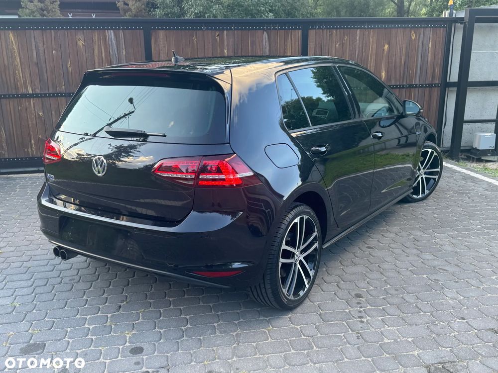 Volkswagen Golf - 17