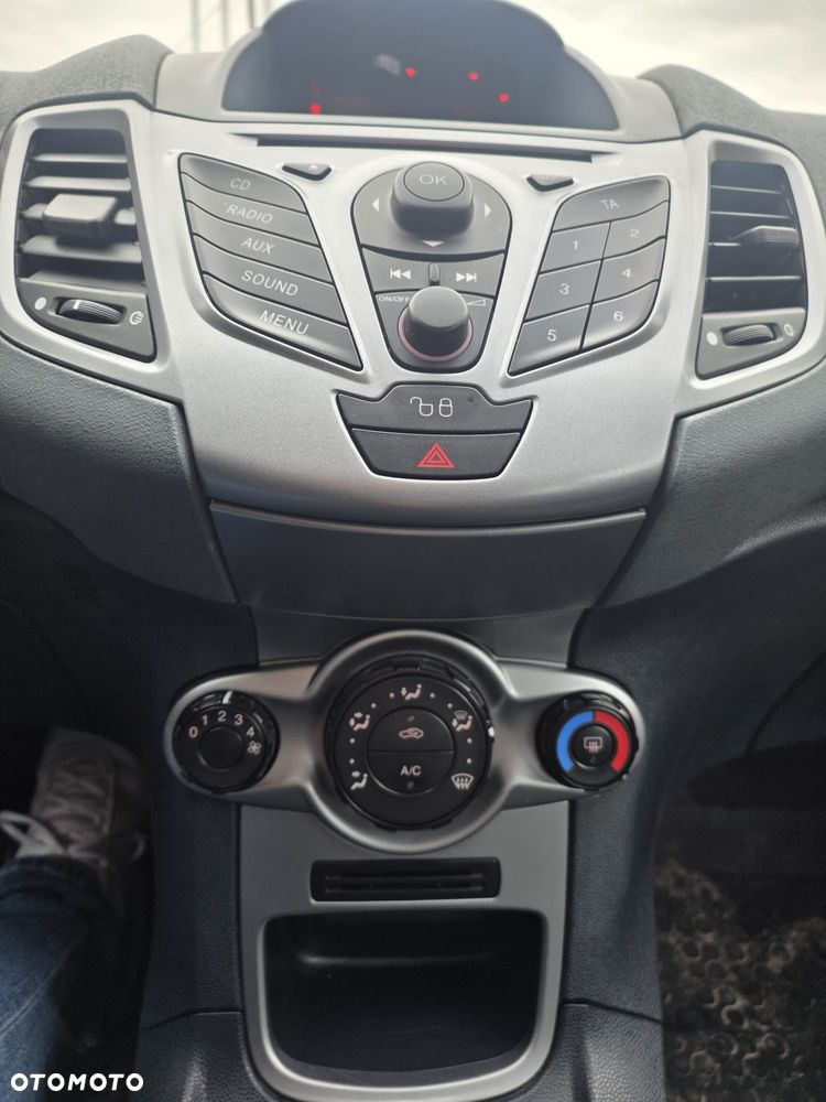 Ford Fiesta - 11