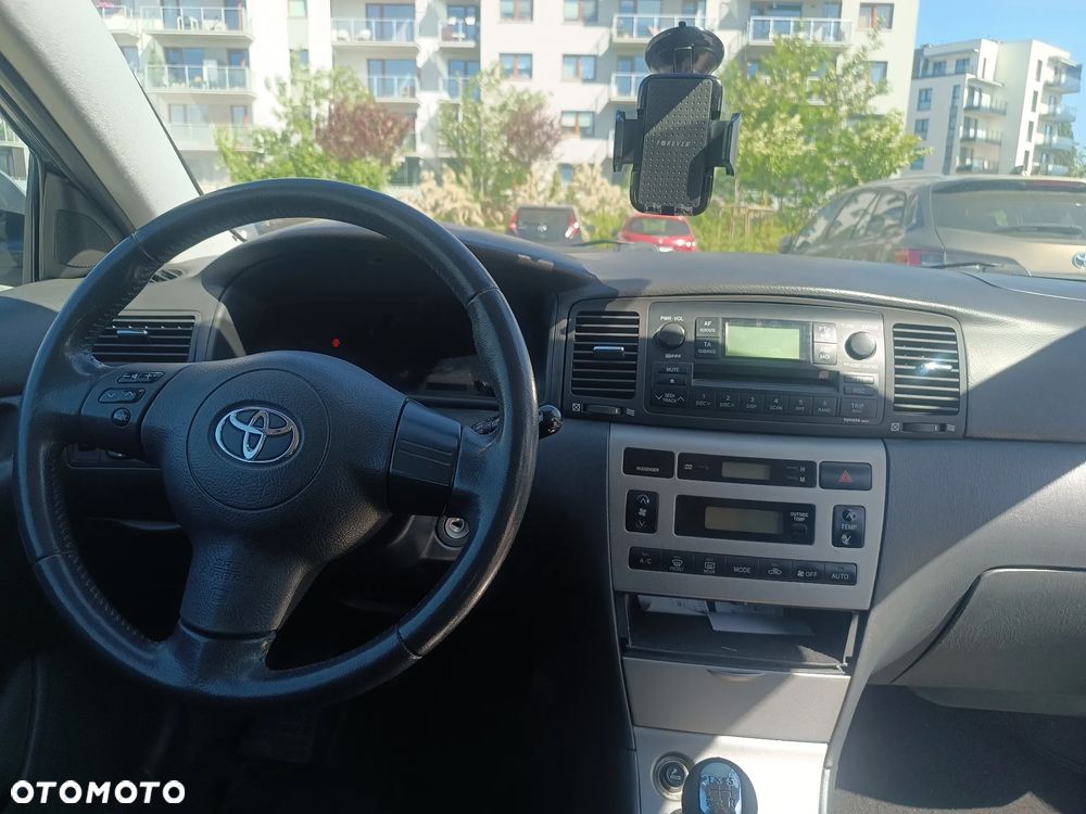 Toyota Corolla 1.6 VVT-i Luna - 18