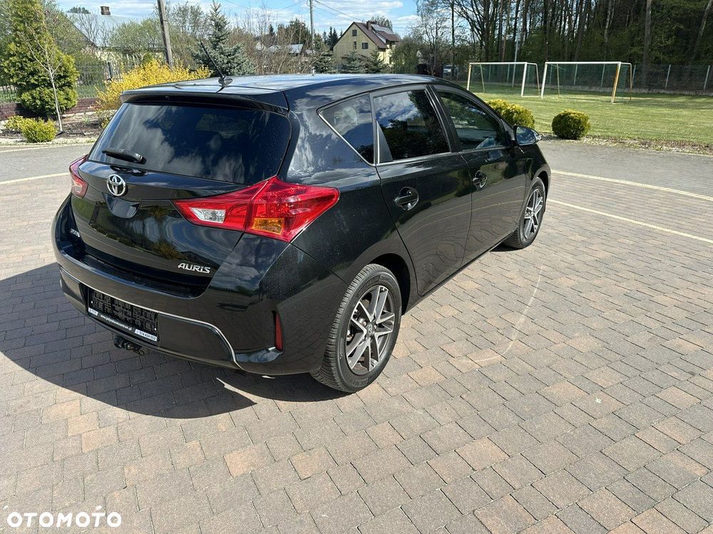 Toyota Auris - 12