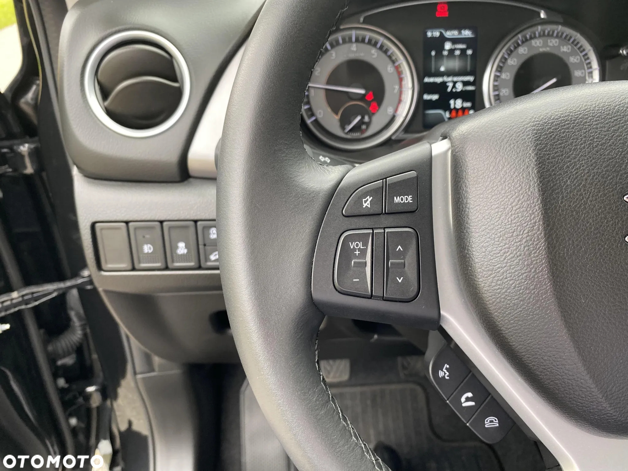 Suzuki Vitara 1.4 Boosterjet SHVS Premium 4WD - 21