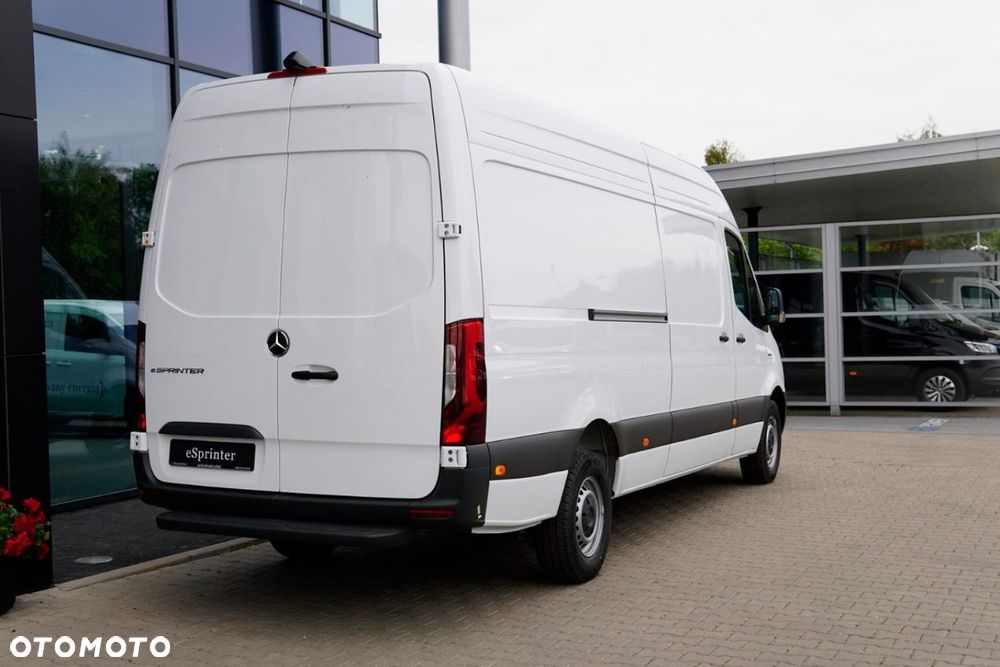 Mercedes-Benz eSprinter - 8