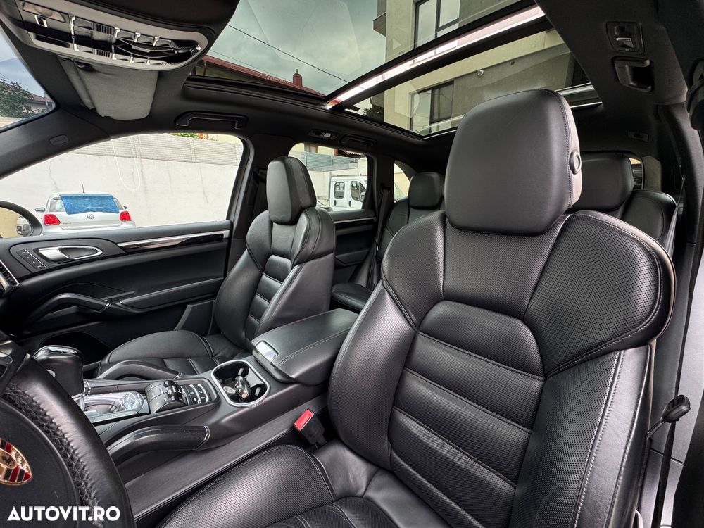 Porsche Cayenne - 11