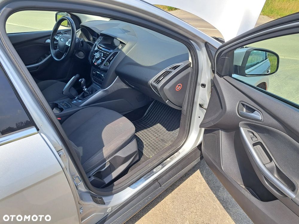 Ford Focus 1.6 EcoBoost Titanium - 15