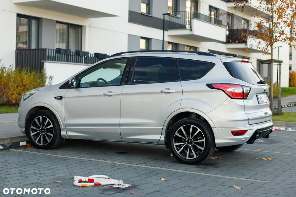 Ford Kuga - 12