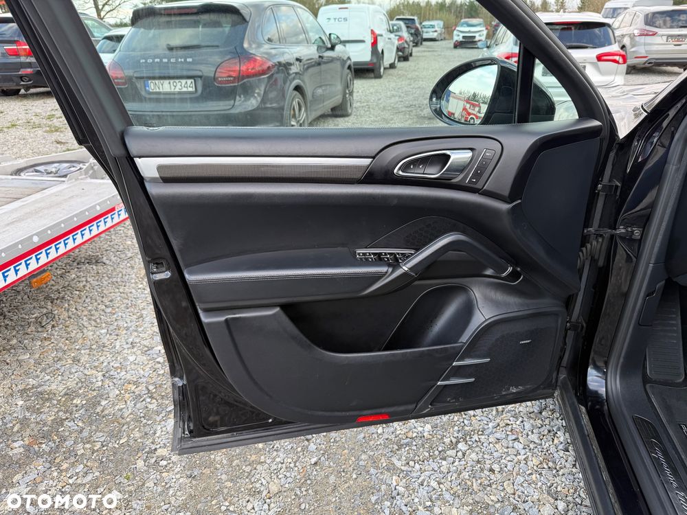 Porsche Cayenne Turbo - 15
