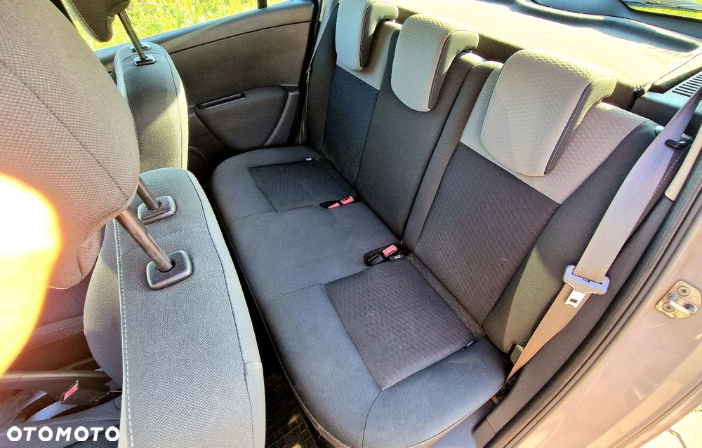 Renault Clio 1.5 dCi Fairway - 8