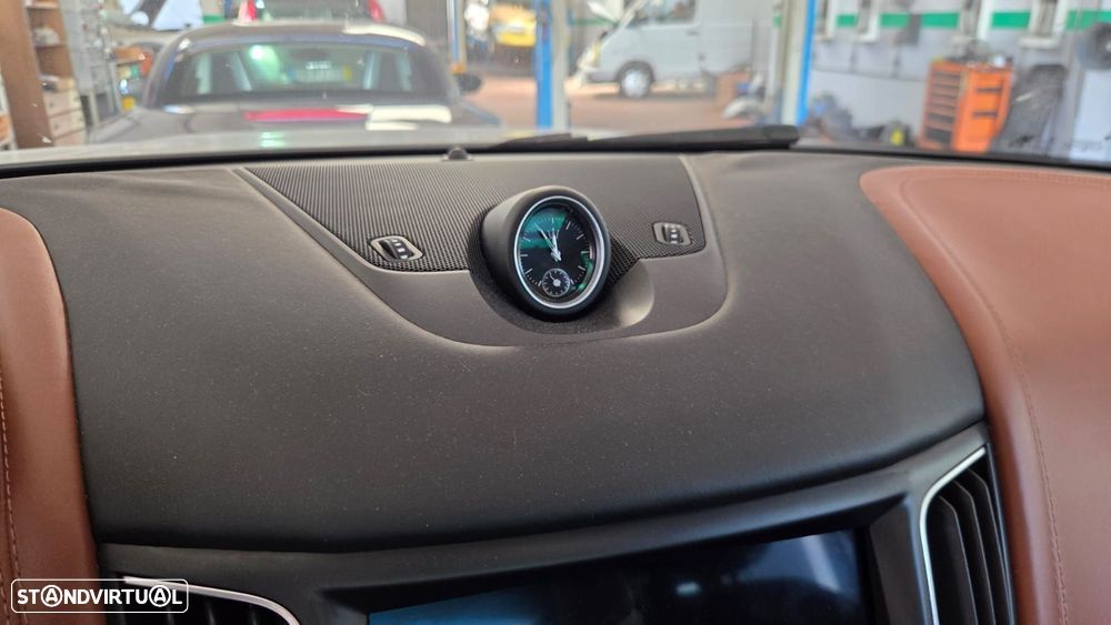 Maserati Levante Q4 - 2