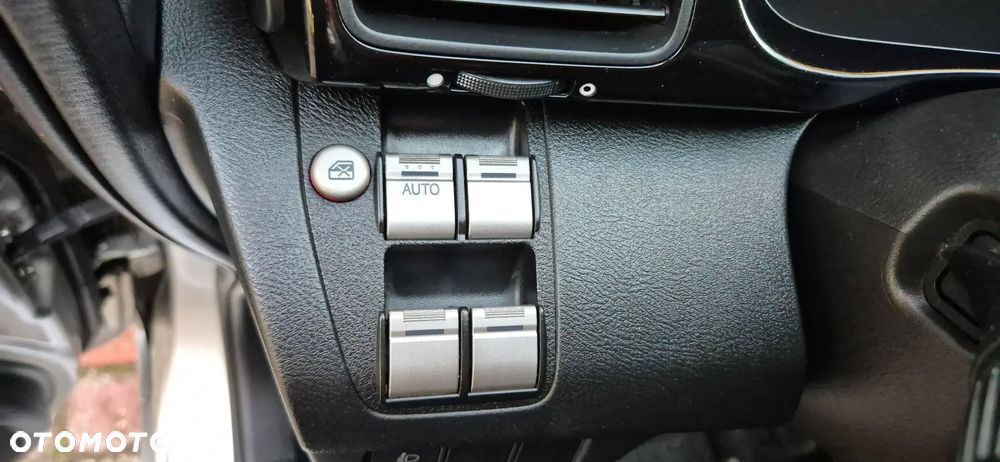 Honda FR-V 1.7 - 22