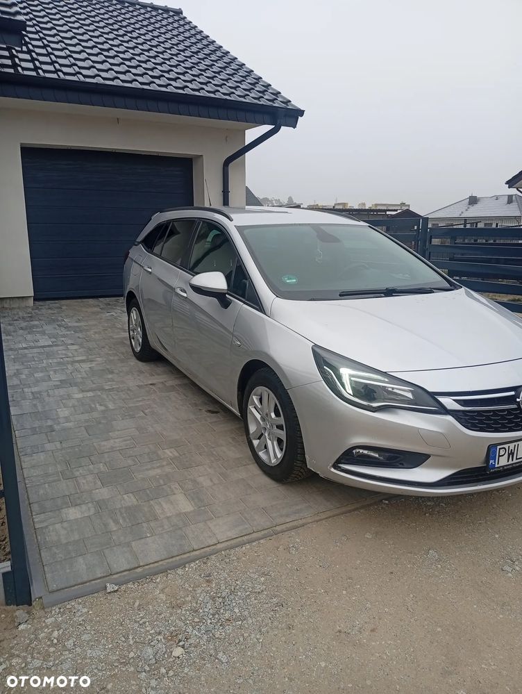 Opel Astra 1.6 D (CDTI) Dynamic - 2