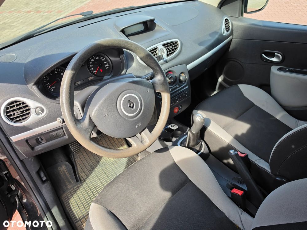 Renault Clio 1.2 16V Alize Euro5 - 10